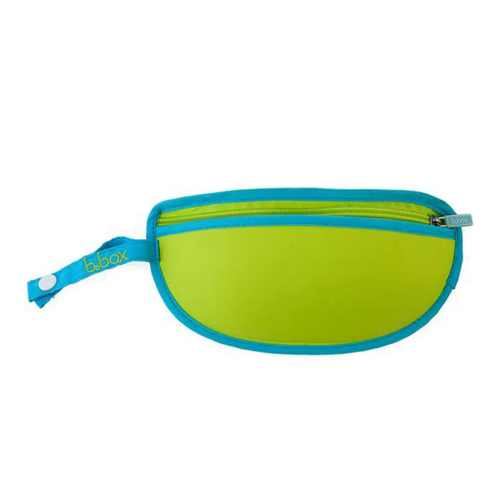 B.box Travel Bib + Flexible Spoon –Retro Circles